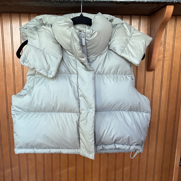 lululemon athletica Tan Puffer Vest - Picture 2 of 7